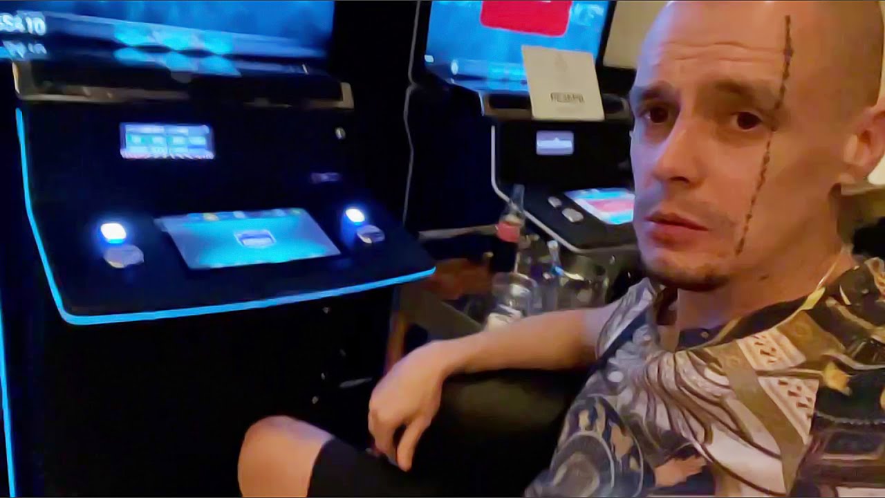 ВИТУС ВЫИГРАЛ ДЖЕКПОТ В КАЗИНО